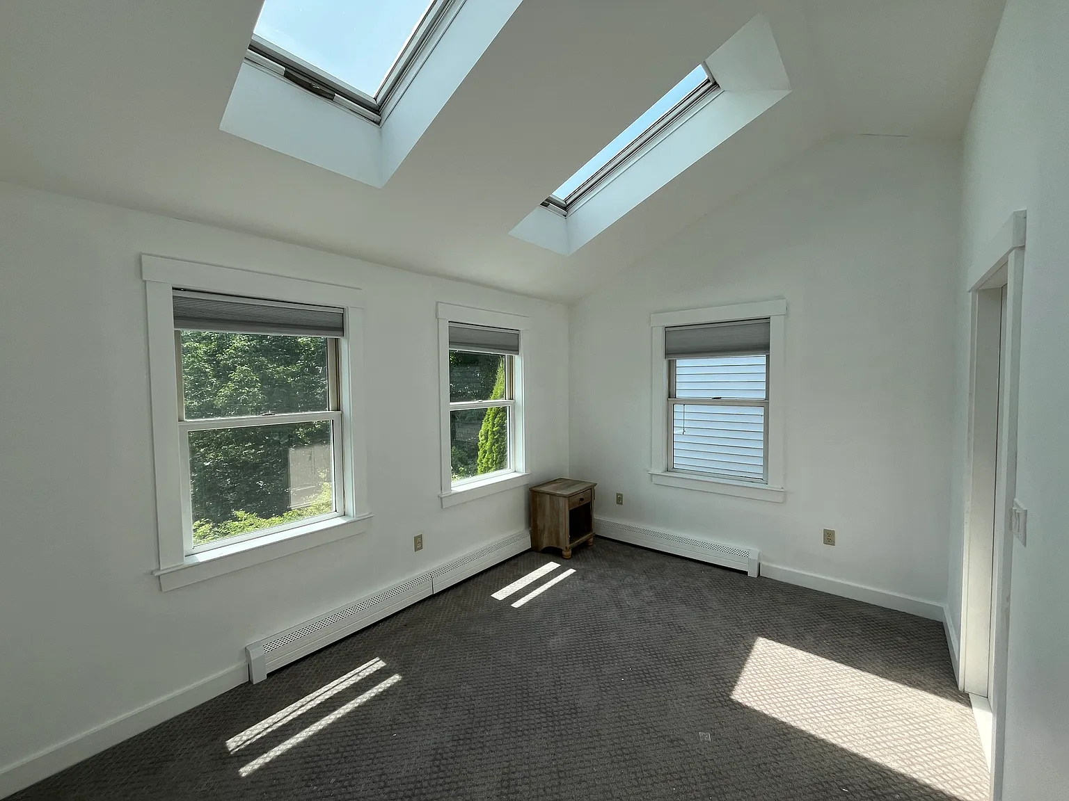 2 bed, 1600 sqft, $2,500 — Photo 2