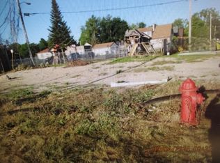 5629 N Teutonia Ave, Milwaukee, WI 53209