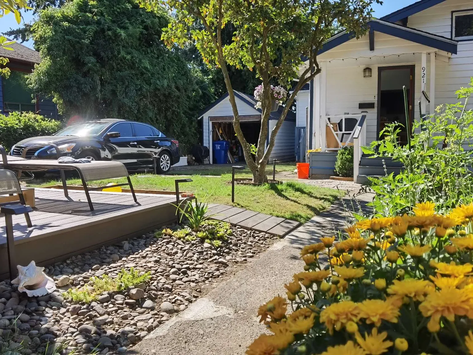 3 bed, 1929 sqft, $4,200 — Photo 2