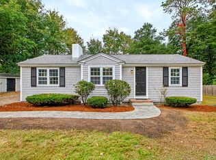 16 Lakeside Drive, Marstons Mills, MA 02648