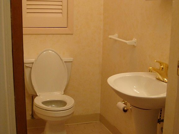 Main Floor Half Bath