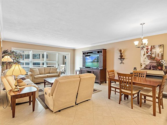 4th image of 3850 Galt Ocean Drive #904