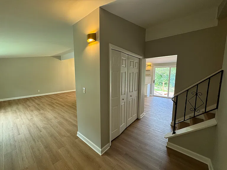 302 Forest View Dr — Photo 7