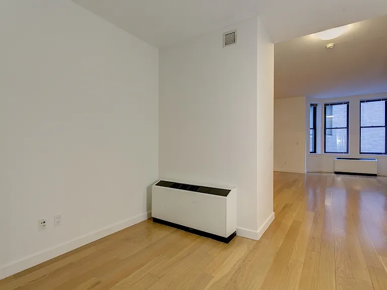37 Wall St #11D — Photo 7