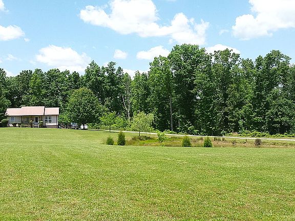 A pond in the front yard!