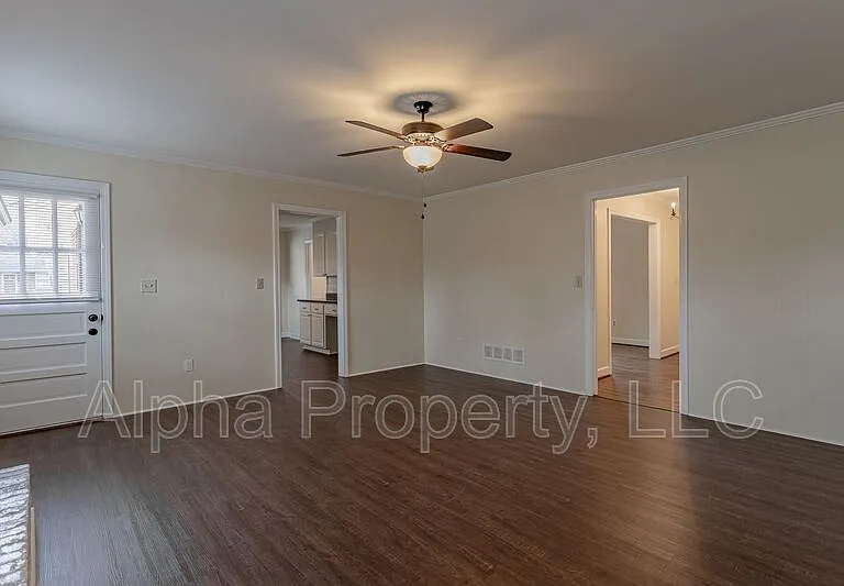400 Fairhaven Dr — Photo 9