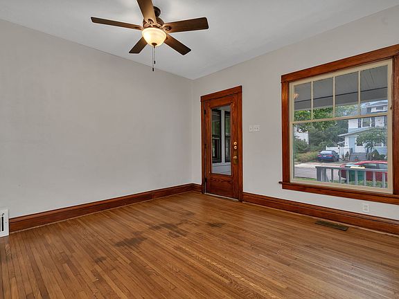 5th image of 405 Cowles Ave