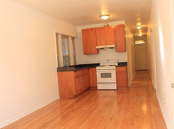 4th image of 4302 S Sacramento Ave #1
