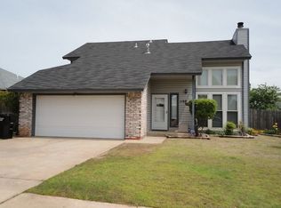 1108 Zachary Dr, Moore, OK 73160