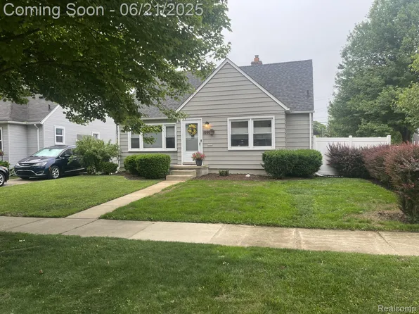 1991 Buckingham Ave, Berkley, MI 48072