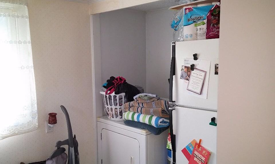2nd image of 4413 Ovid Ave