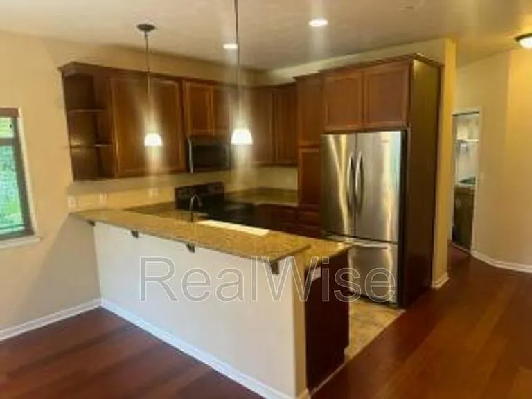 1709 Softwood Way — Photo 7