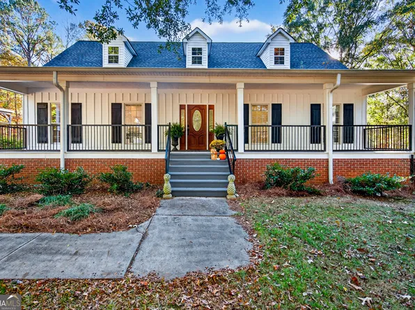 1144 Oak Grove Rd, Pine Mountain, GA 31822