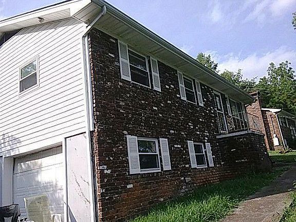 4th image of 4718 Washington Ave
