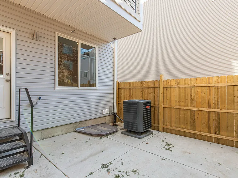 1906 E York St #1A — Photo 21