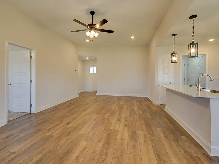 196 Donegal Dr — Photo 29
