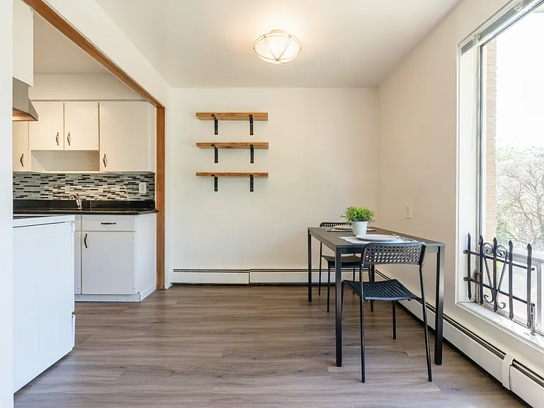 Hamlin Place — Photo 17