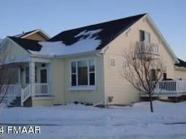 4952 38th Ave S, Fargo, ND 58104