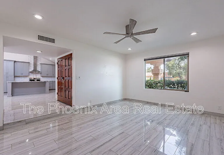 9128 E Gelding Dr — Photo 8