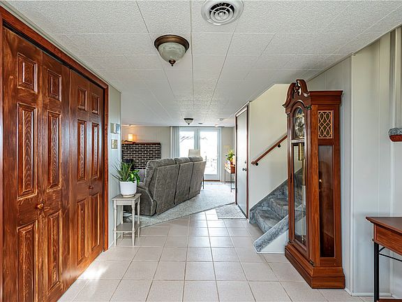 5th image of 108 Stewart Rd