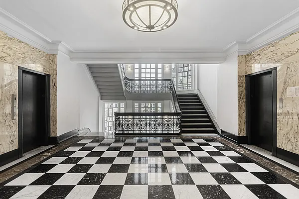 Rented by CitySites Real Estate Group | media 18