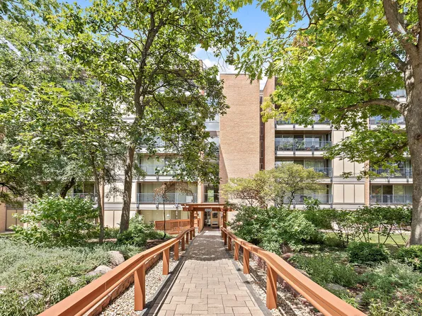 6010 Oakwood Dr APT 3H, Lisle, IL 60532
