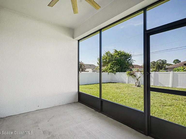 414 Caribbean St SE — Photo 24