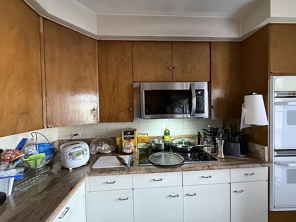 2nd image of 3026 Highland Ave