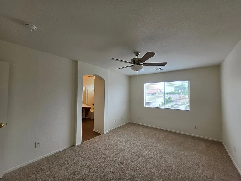 1216 E Graham Trl — Photo 31