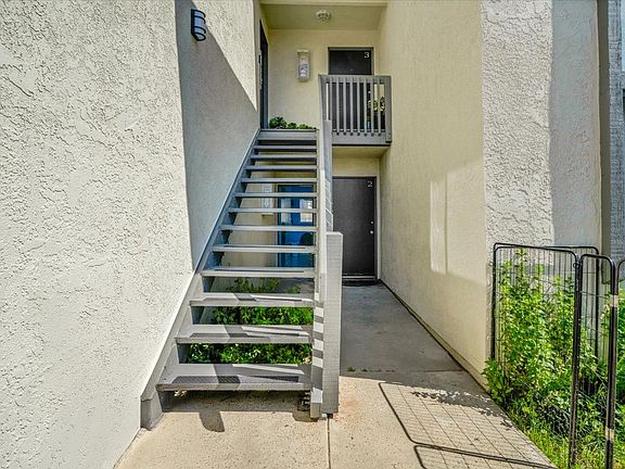 3rd image of 771 Newport Ave APT 3