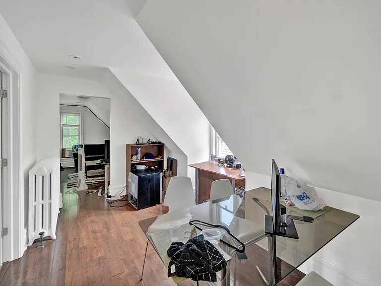 2026 Maple Ave — Photo 3
