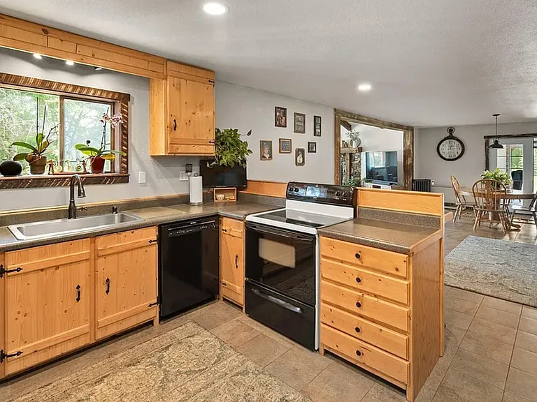 4119 Colburn Culver Rd — Photo 4