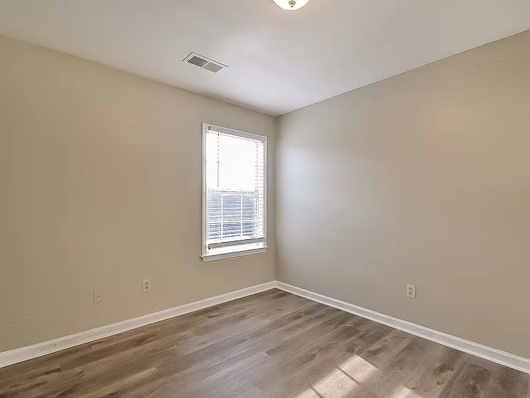8531 Griffin Park Dr — Photo 15