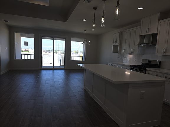 4th image of 9805 Ladera Dr