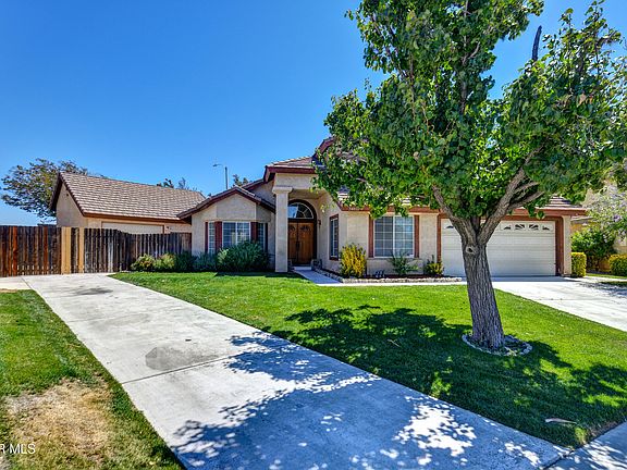 4th image of 38016 Ranier Dr