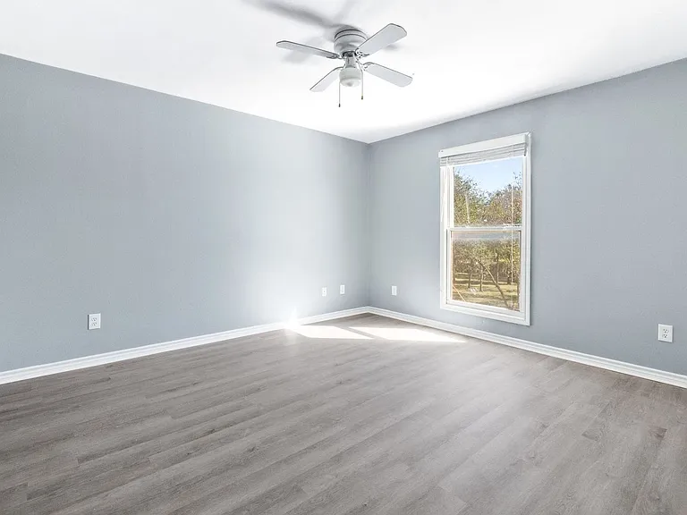 805 N Main St #104 — Photo 20