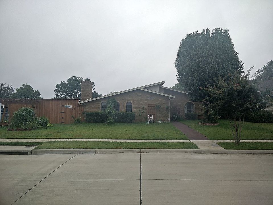 1st image of 5305 Gulfport Dr