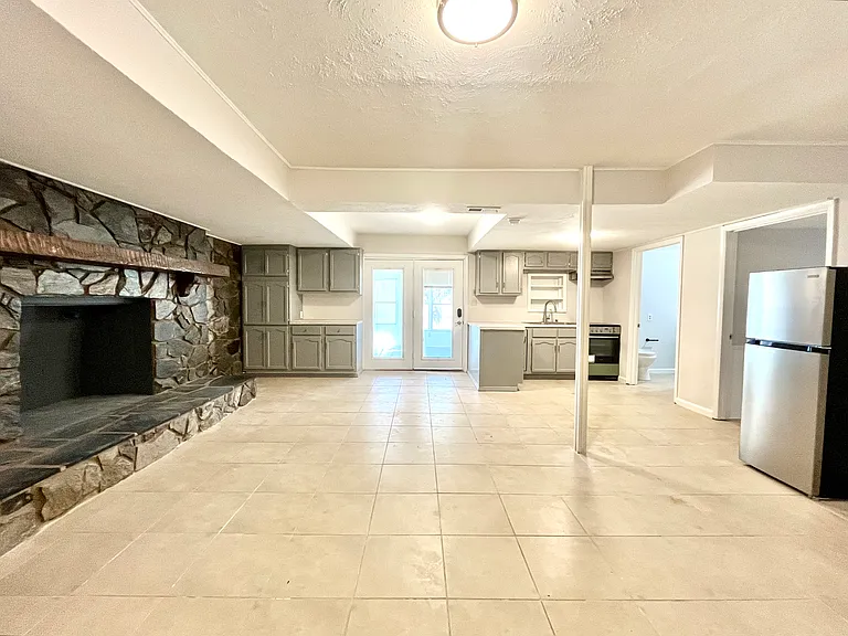 1727 Triangle Cir — Photo 22