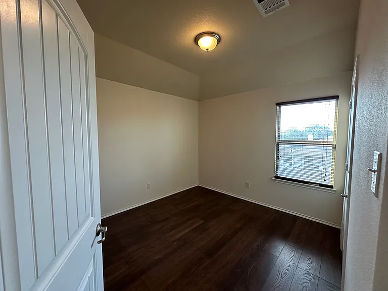 8921 Tenderfoot Ln — Photo 7