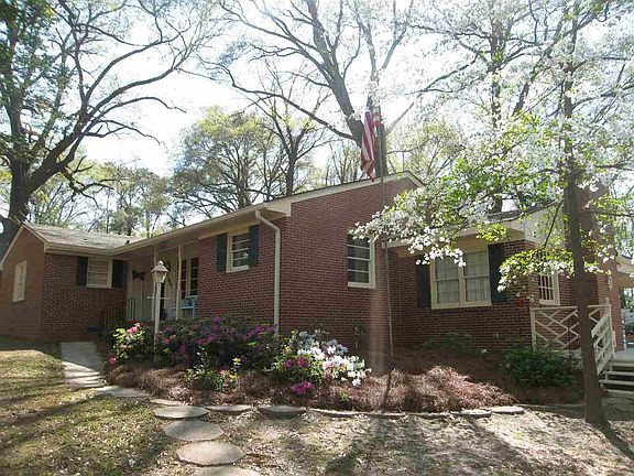2nd image of 1043 Greenwood Dr