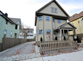 27 4th St, Bridgeport, CT 06607