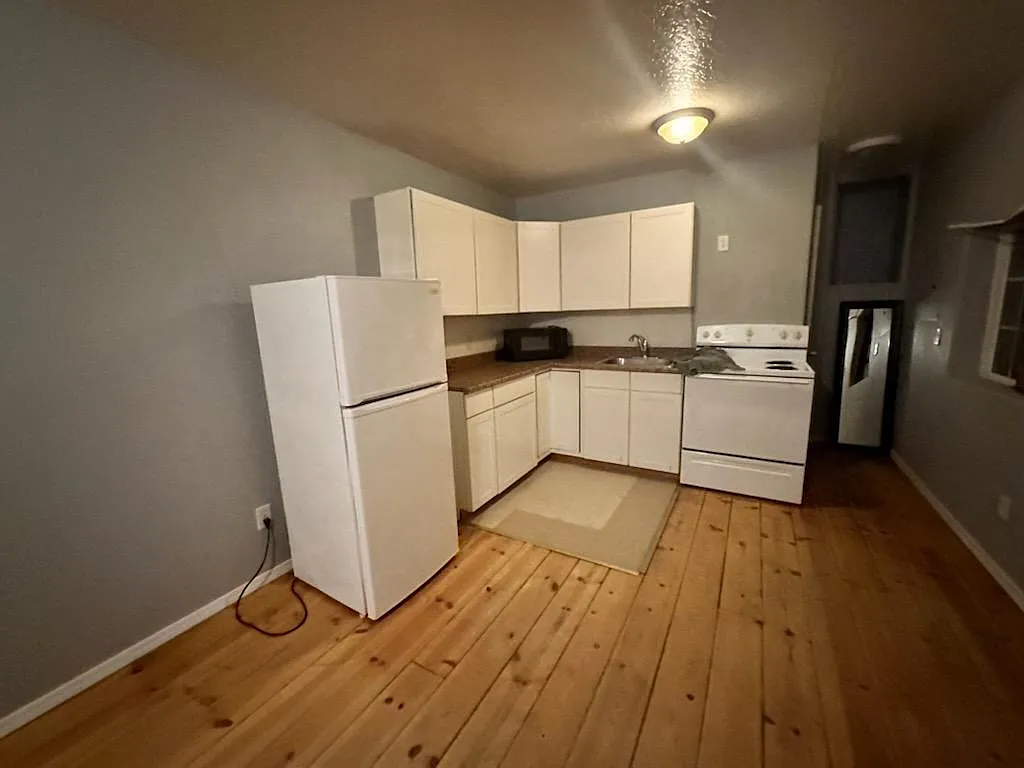Studio, 550 sqft, $1,250 — Photo 1