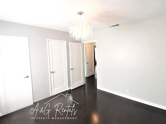 5th image of 3231 Balmoral Dr