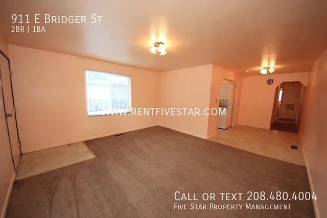 911 E Bridger St — Photo 3