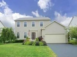 7781 Royal Park Dr, Lewis Center, OH 43035