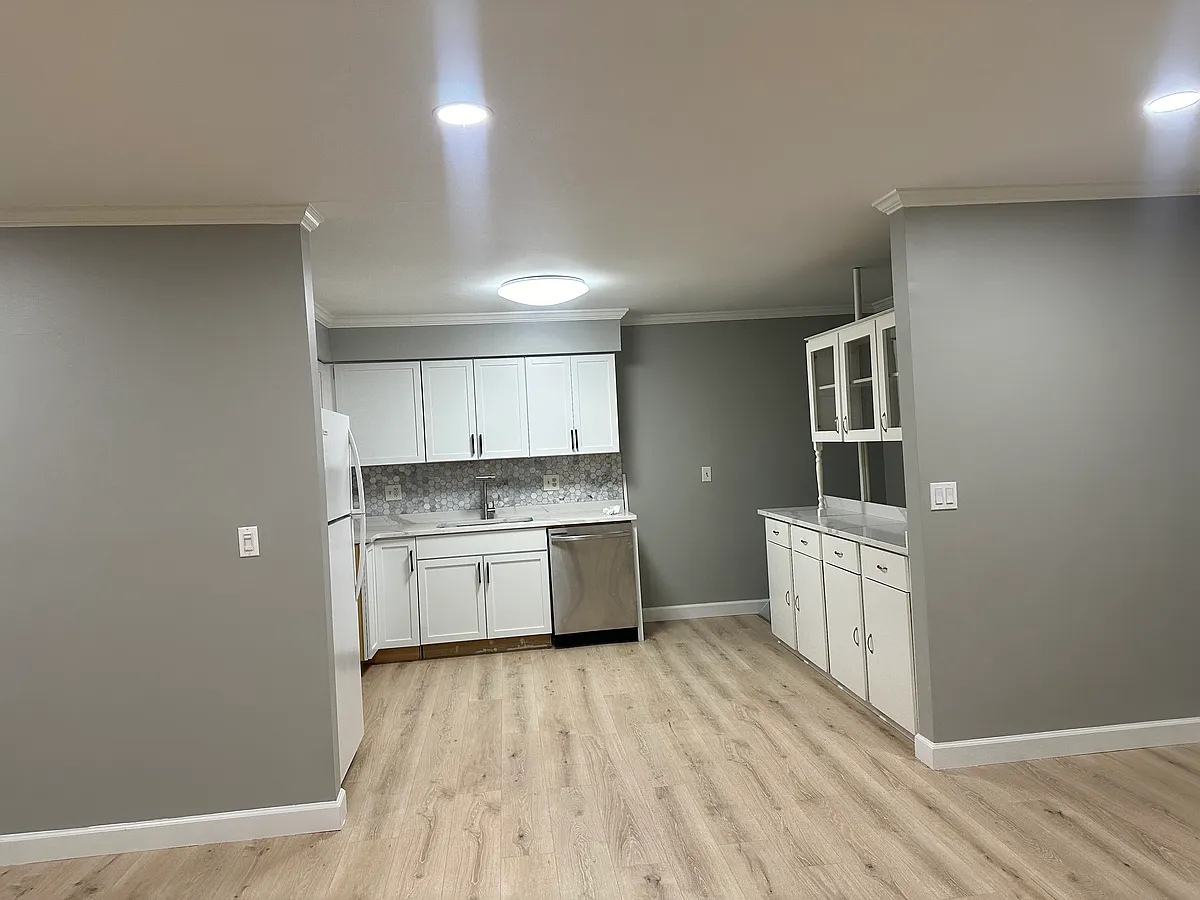 Kitchen - 39561 Old Dominion Dr