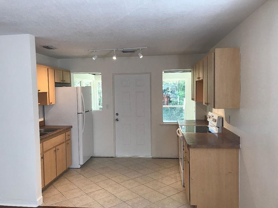 2nd image of 145 6th St
