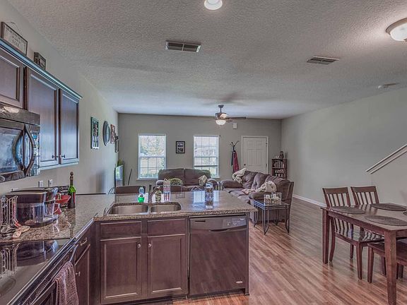 4th image of 2734 HOLLYBROOK Lane #4B