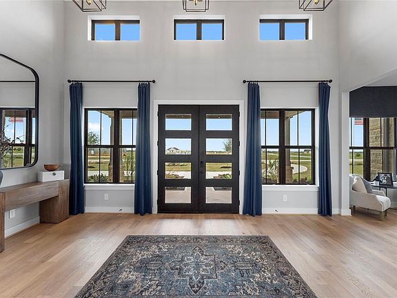 3rd image of 4077 Edgewater Terrace Ln