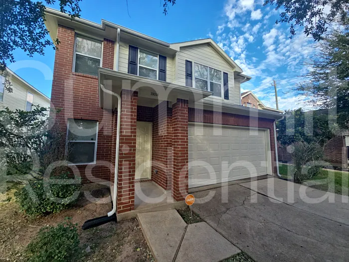 4 bed, 2.5 bath, 1880 sqft, $2,145 — Photo 2